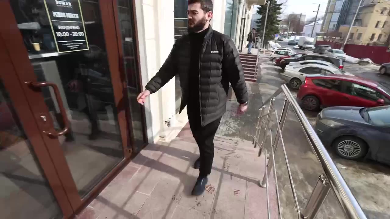Вожак · мужские стрижки и бритьё